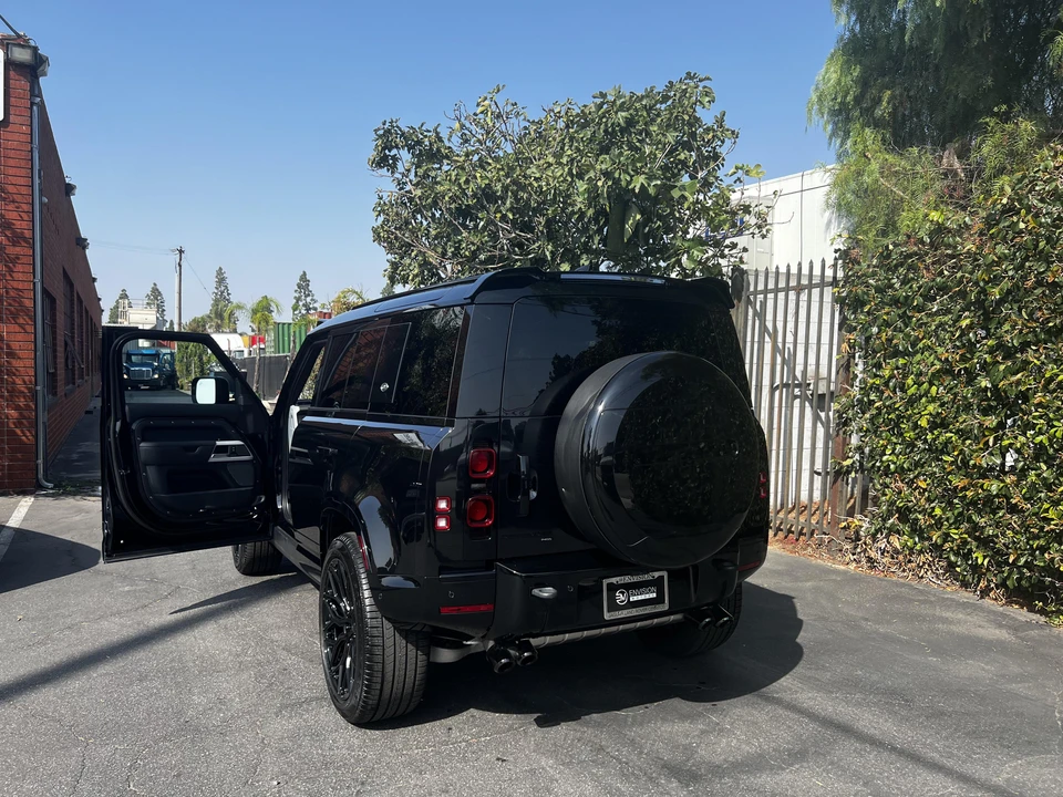 2022 Land Rover Defender L663 - Image 11 of 31