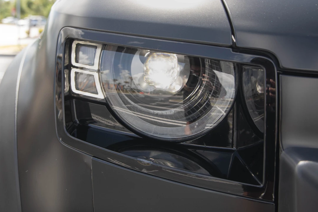 2022 Land Rover Defender L663 - Image 29 of 31