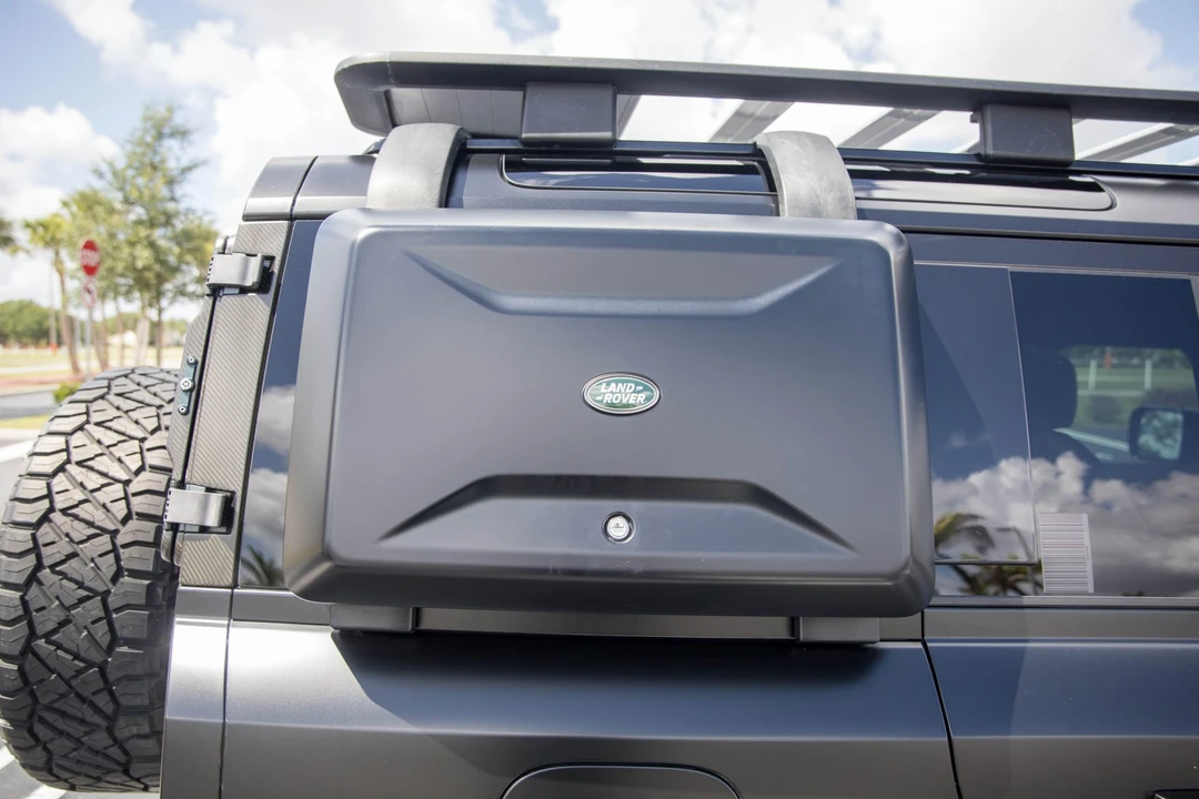 2022 Land Rover Defender L663 - Image 17 of 31