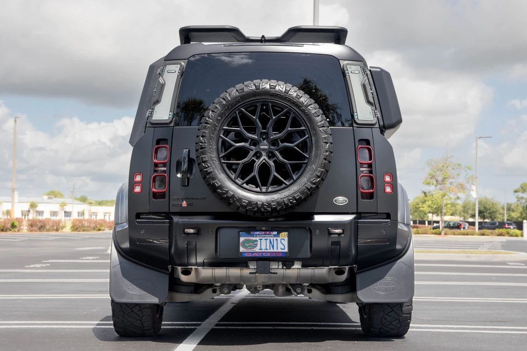 2022 Land Rover Defender L663 - Image 9 of 31