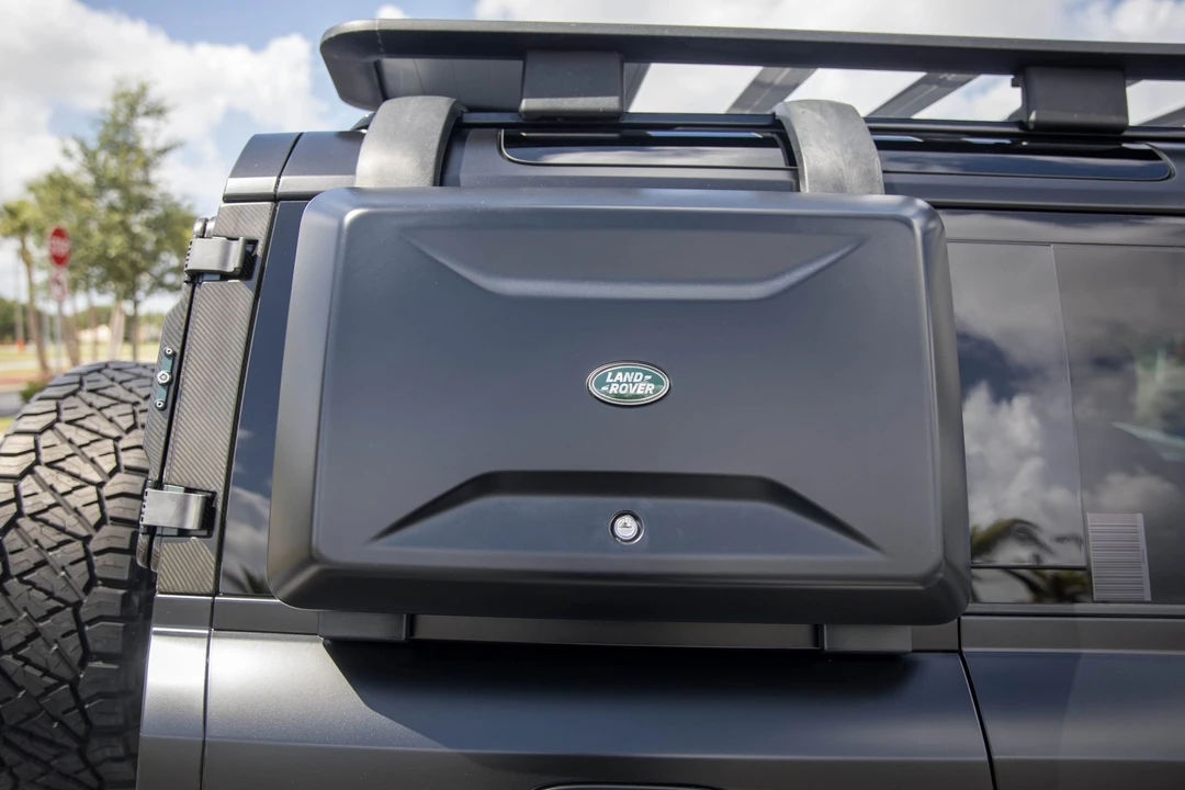 2022 Land Rover Defender L663 - Image 16 of 31