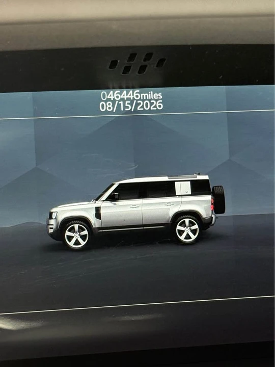 2022 Land Rover Defender L663 - Image 7 of 16