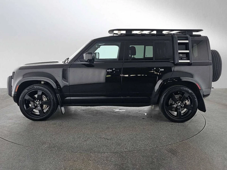 2022 Land Rover Defender L663 - Image 3 of 5