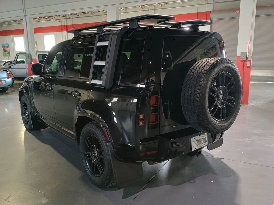 2022 Land Rover Defender L663 - Image 3 of 12