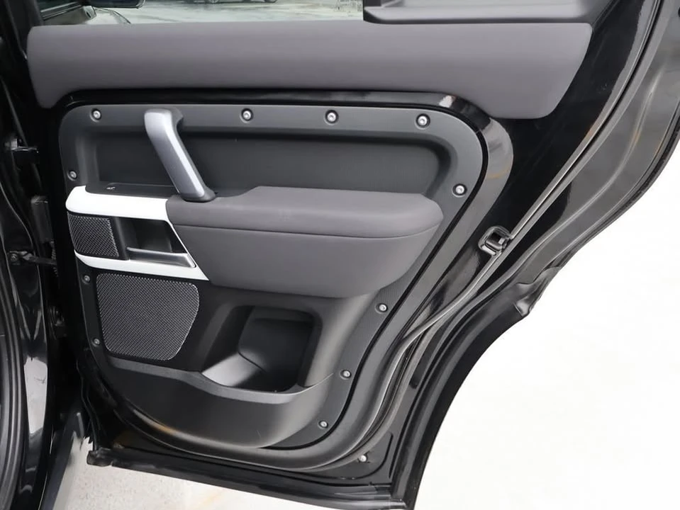2022 Land Rover Defender L663 - Image 15 of 20