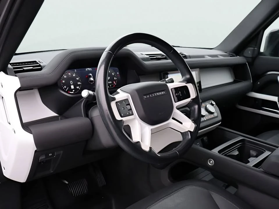 2022 Land Rover Defender L663 - Image 17 of 20