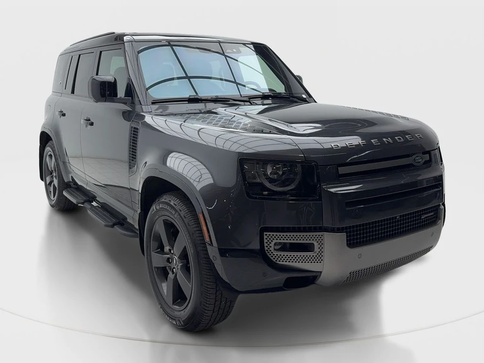 2022 Land Rover Defender L663 - Image 2 of 31