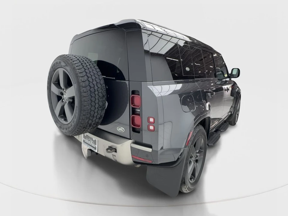 2022 Land Rover Defender L663 - Image 7 of 31