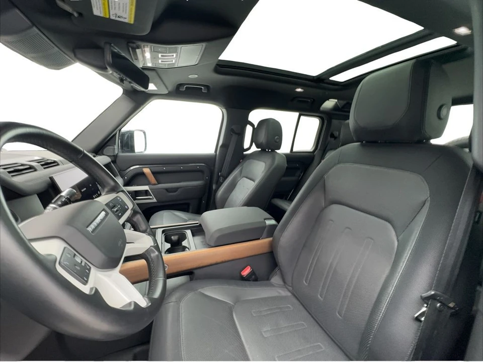2022 Land Rover - Image 19 of 31