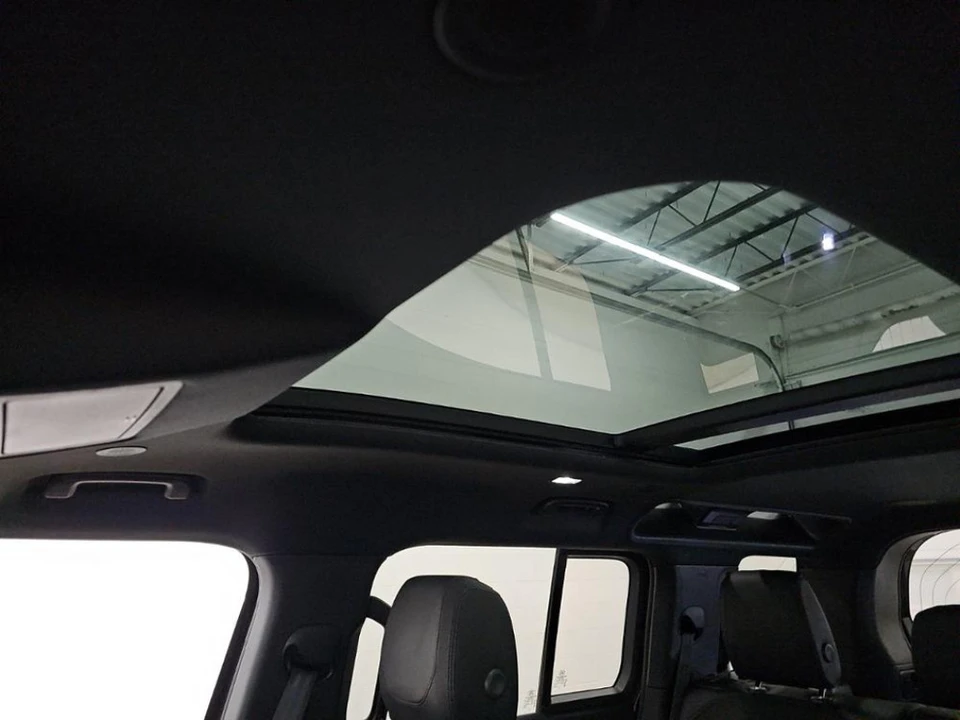 2022 Land Rover Defender L663 - Image 8 of 10