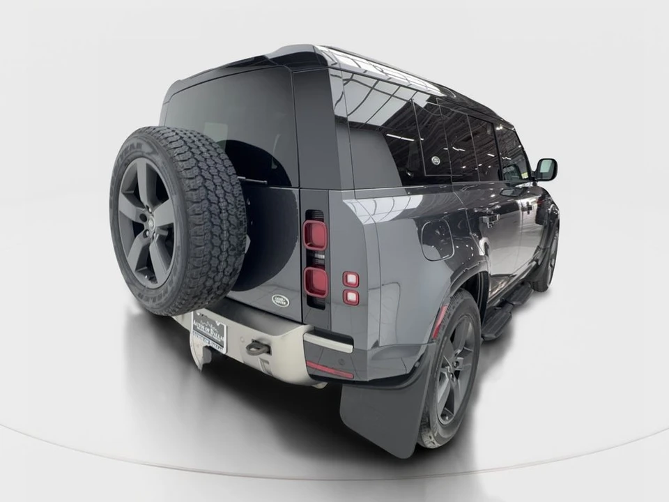 2022 Land Rover - Image 7 of 31