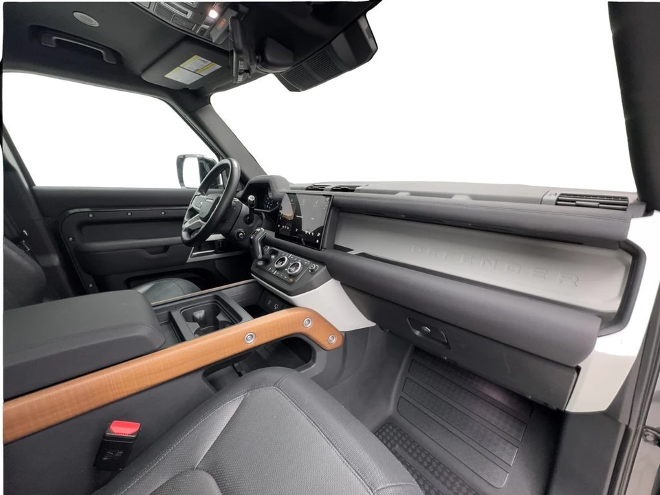 2022 Land Rover - Image 31 of 31