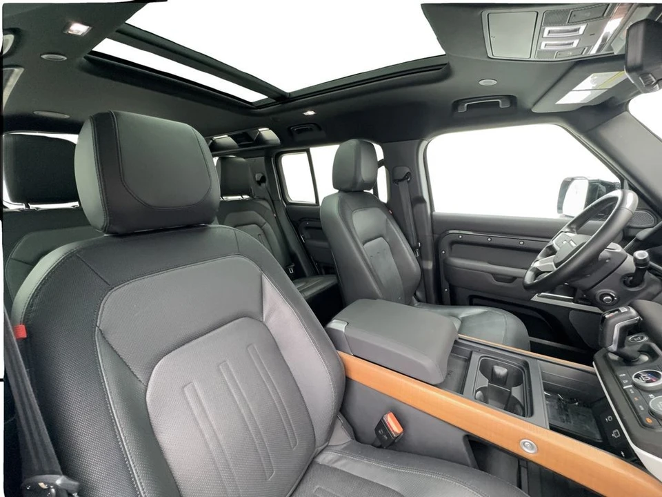 2022 Land Rover - Image 30 of 31