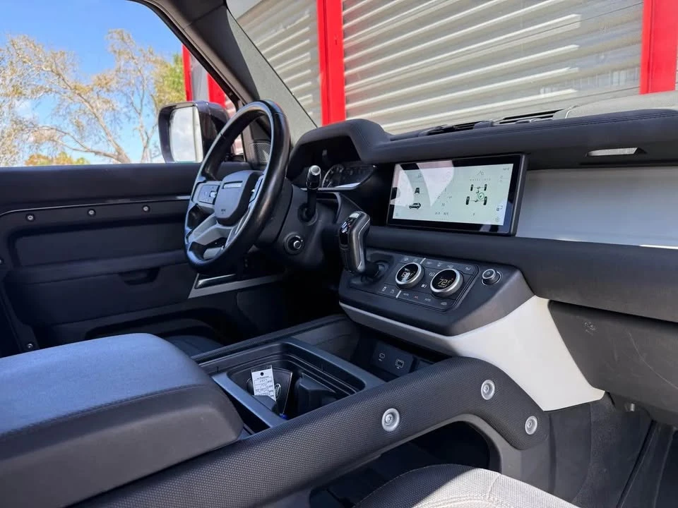 2022 Land Rover Defender L663 - Image 12 of 15