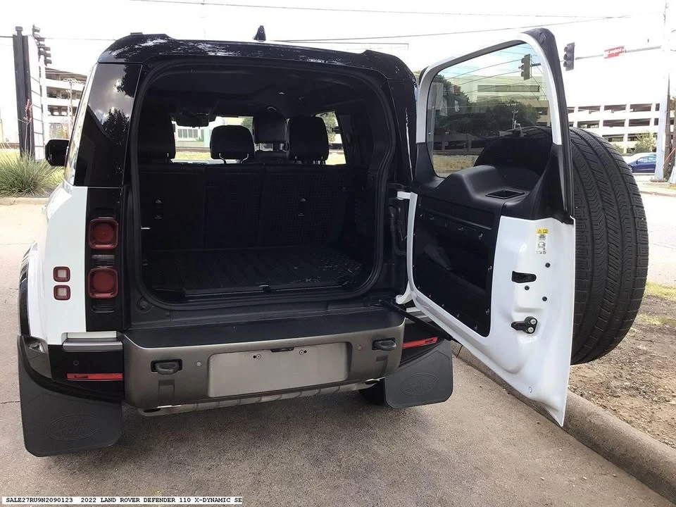 2022 Land Rover Defender L663 - Image 7 of 13