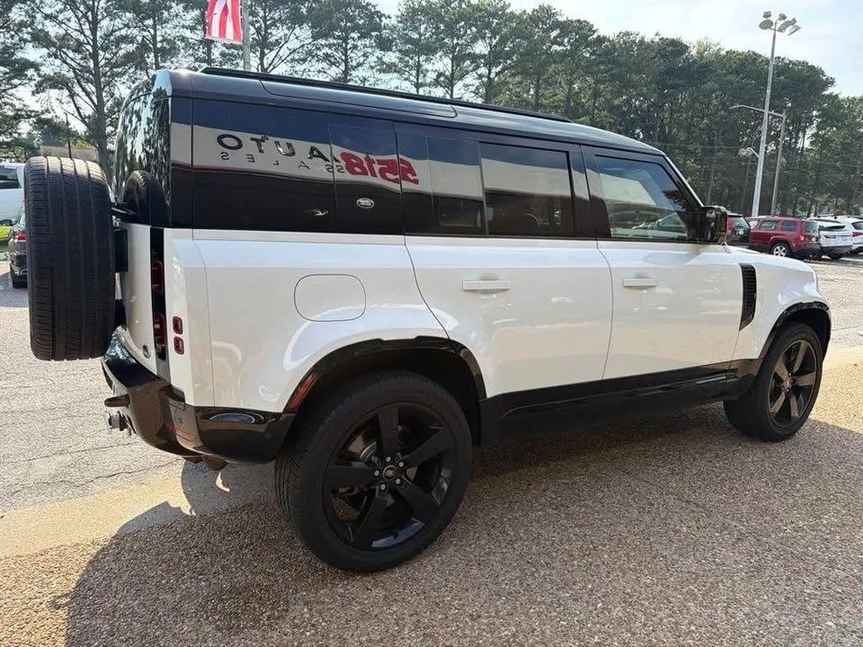 2022 Land Rover Defender L663 - Image 6 of 18