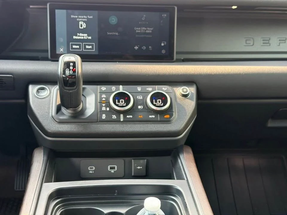 2022 Land Rover Defender L663 - Image 13 of 18
