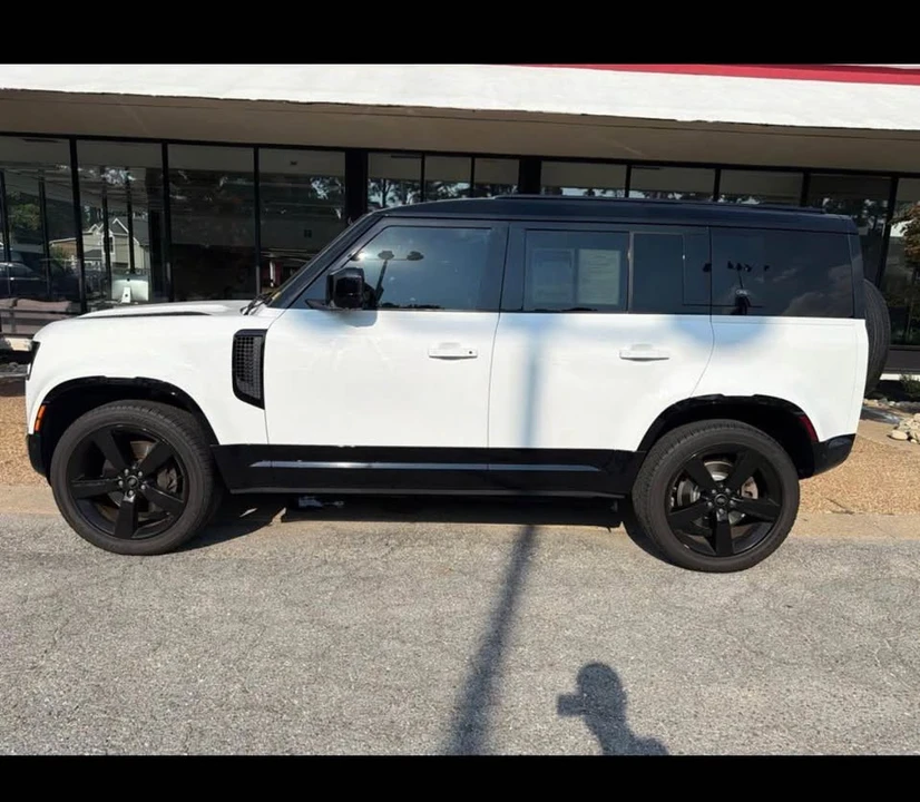 2022 Land Rover Defender L663 - Image 8 of 16