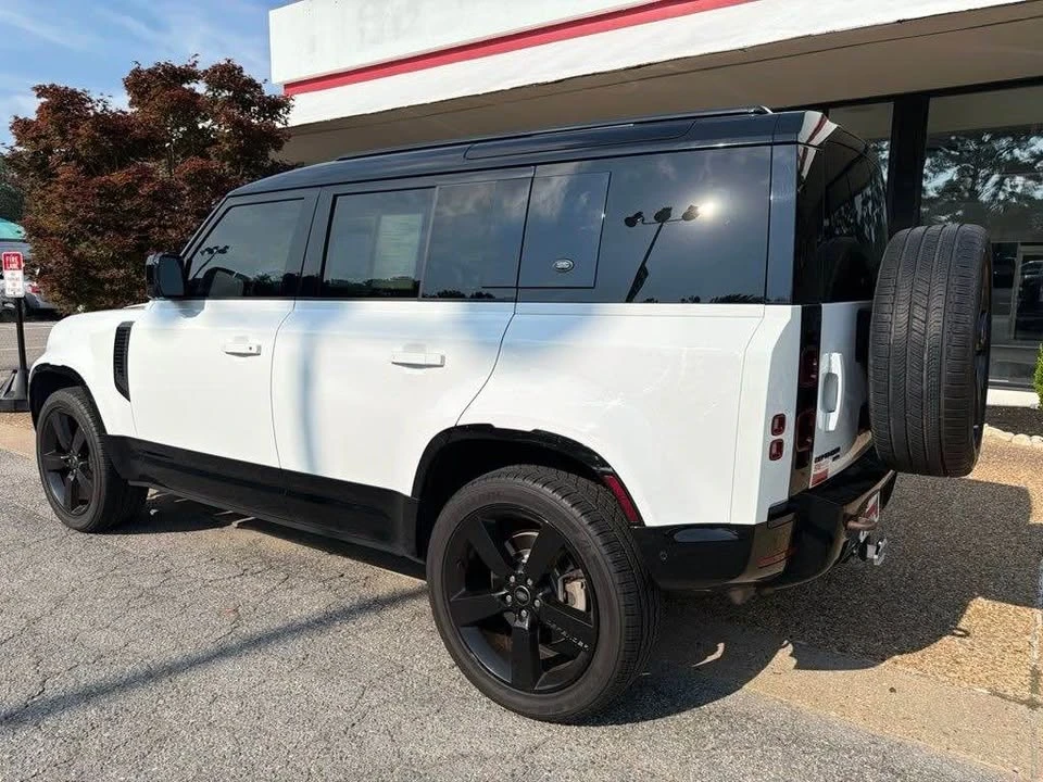 2022 Land Rover Defender L663 - Image 3 of 18