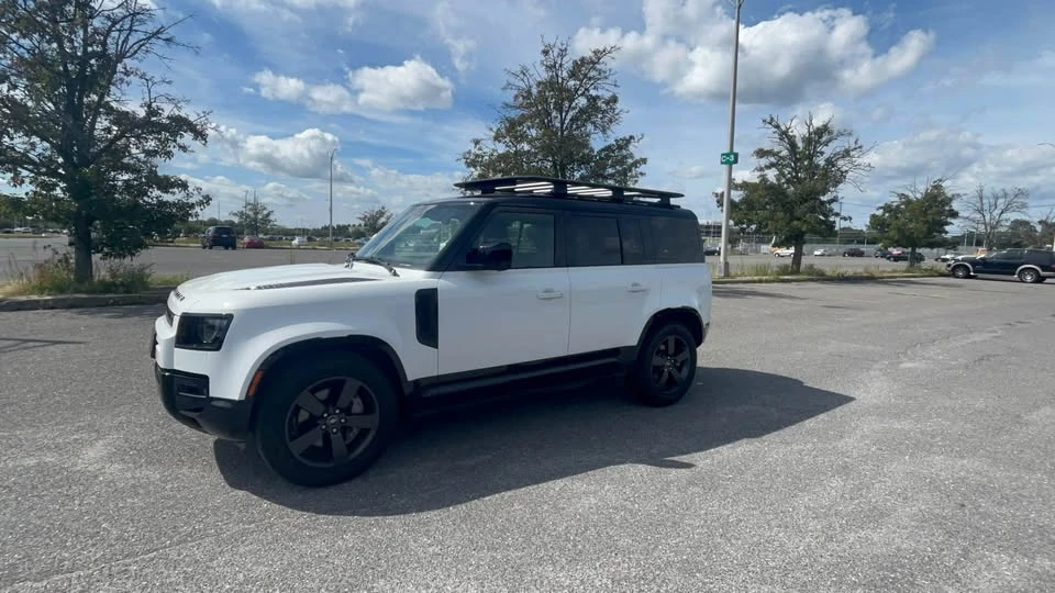 2022 Land Rover Defender L663 - Image 2 of 20