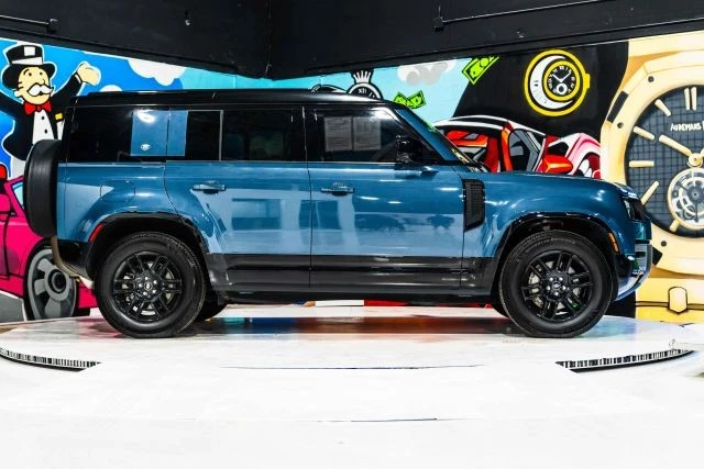 2022 Land Rover Defender L663 - Image 3 of 21
