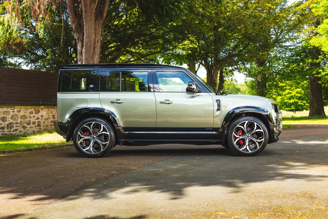 2022 Land Rover Defender L663 - Image 8 of 31