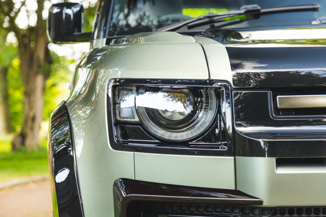 2022 Land Rover Defender L663 - Image 11 of 31