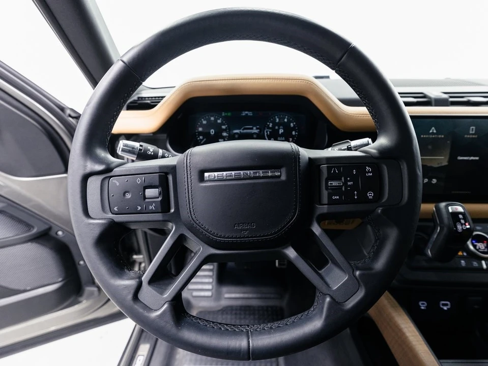 2022 Land Rover Defender L663 - Image 11 of 12