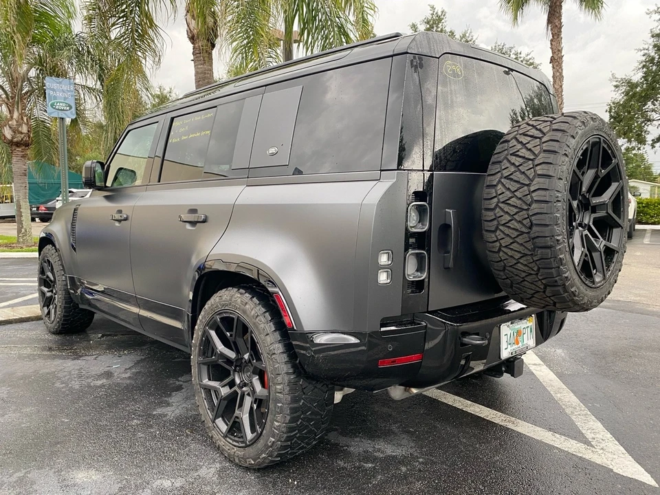 2022 Land Rover Defender L663 - Image 3 of 5