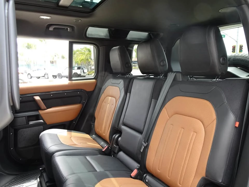 2022 Land Rover Defender L663 - Image 17 of 20