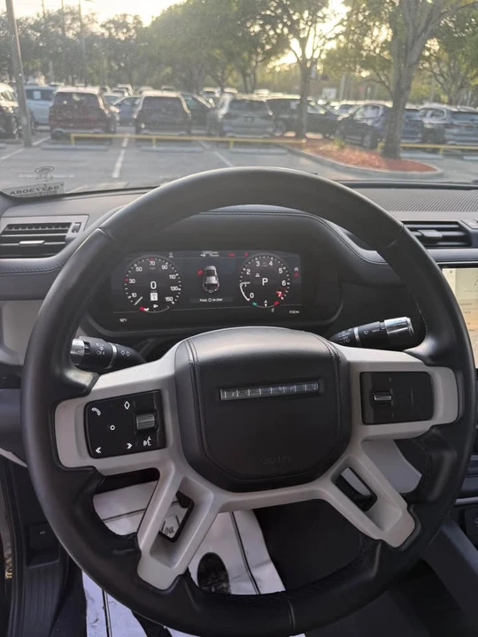 2022 Land Rover Defender L663 - Image 13 of 19