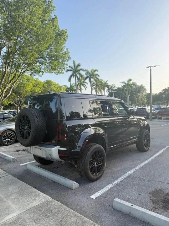 2022 Land Rover Defender L663 - Image 6 of 19