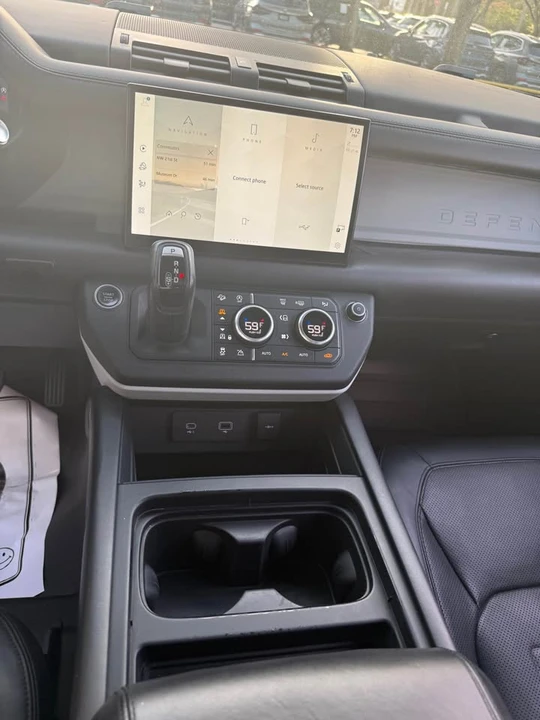 2022 Land Rover Defender L663 - Image 14 of 19