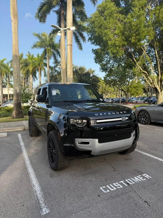 2022 Land Rover Defender L663 - Image 3 of 19