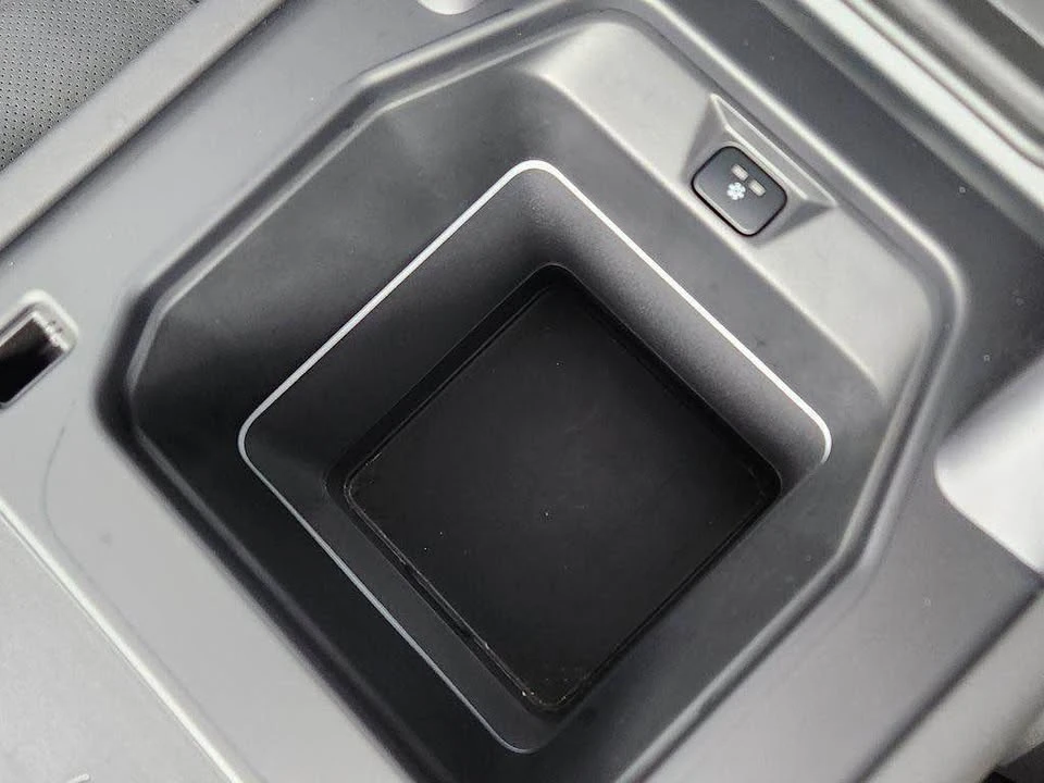 2022 Land Rover Defender L663 - Image 18 of 19