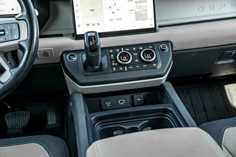 2022 Land Rover Defender L663 - Image 10 of 13