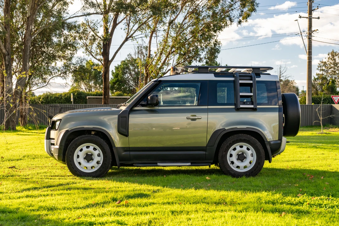 2022 Land Rover Defender L663 - Image 4 of 31
