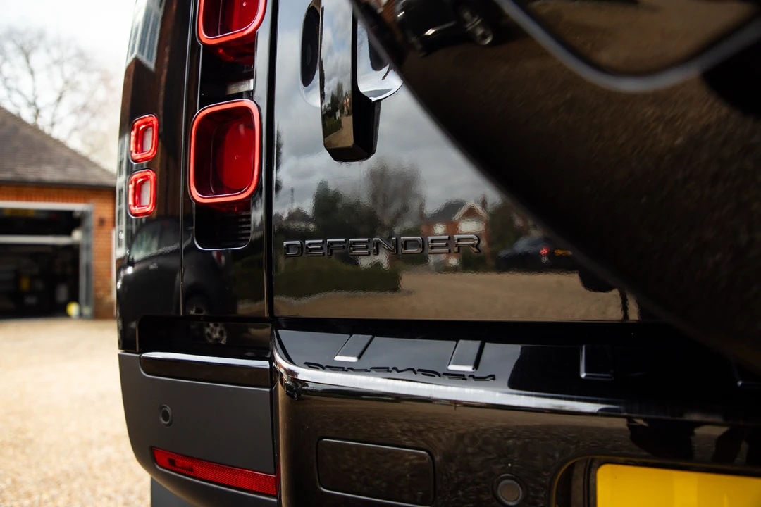 2022 Land Rover Defender 90 - Image 27 of 31