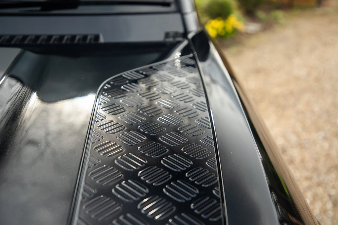 2022 Land Rover Defender 90 - Image 11 of 31