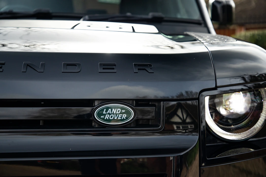2022 Land Rover Defender 90 - Image 16 of 31
