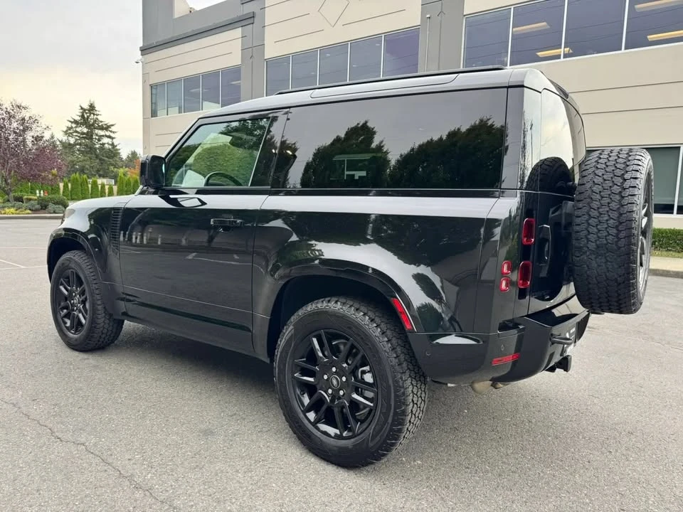 2022 Land Rover Defender L663 - Image 7 of 20