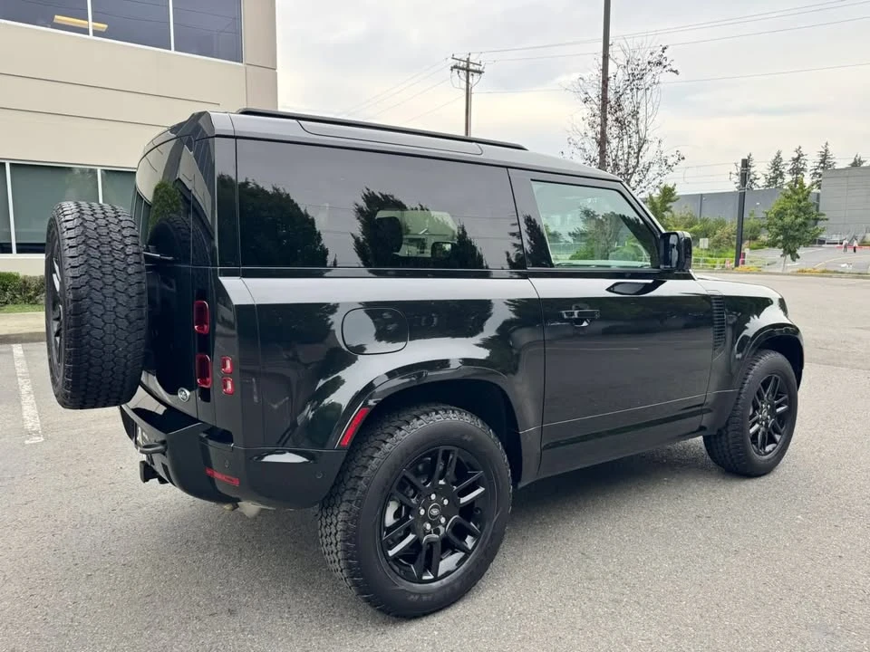 2022 Land Rover Defender L663 - Image 11 of 20