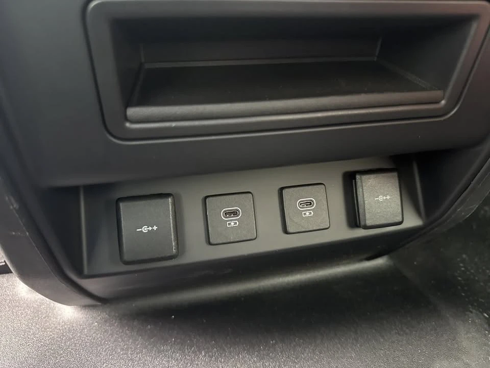 2022 Land Rover Defender L663 - Image 18 of 20