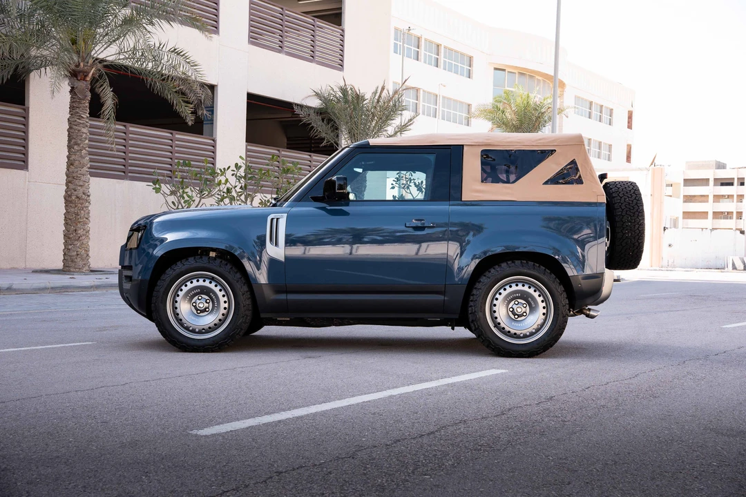 2023 Land Rover Defender L663 - Image 15 of 31