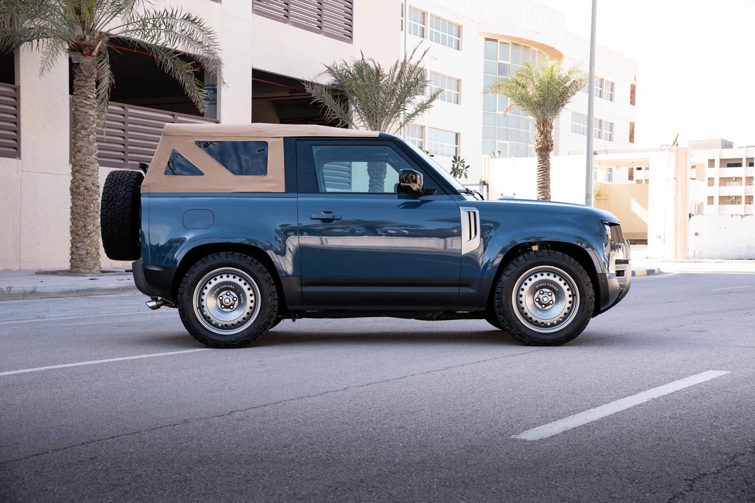 2023 Land Rover Defender L663 - Image 4 of 31