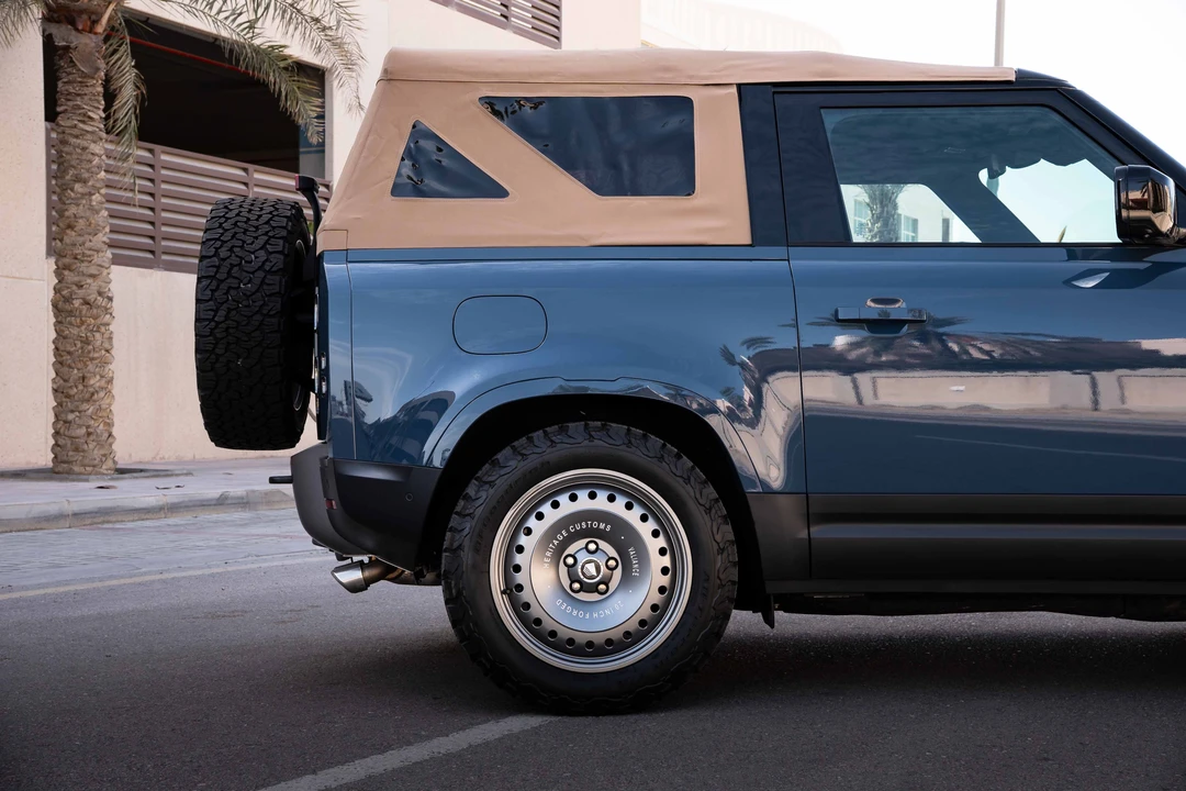2023 Land Rover Defender L663 - Image 26 of 31