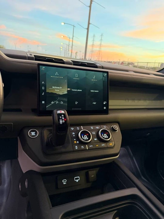 2022 Land Rover Defender L663 - Image 10 of 13