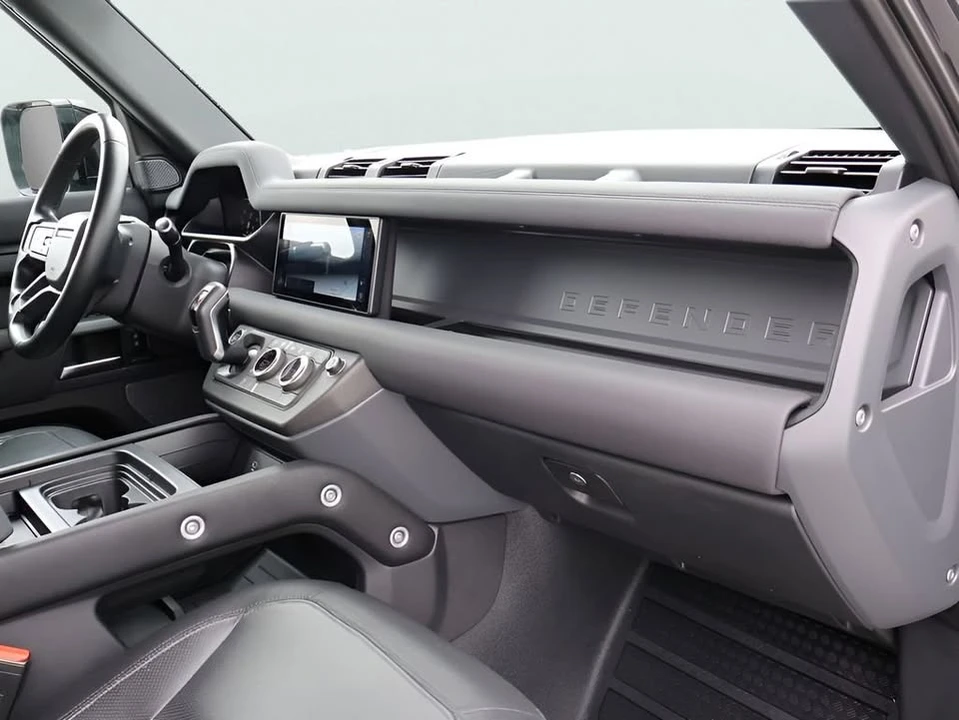 2022 Land Rover Defender L663 - Image 9 of 20