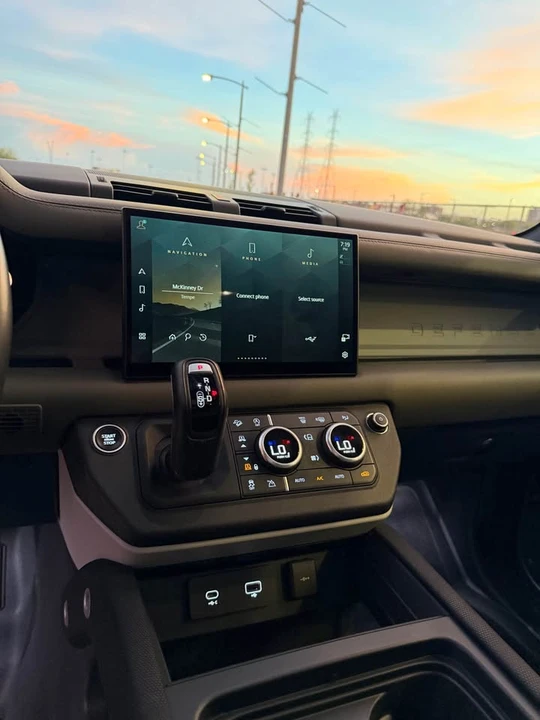 2022 Land Rover Defender L663 - Image 10 of 13