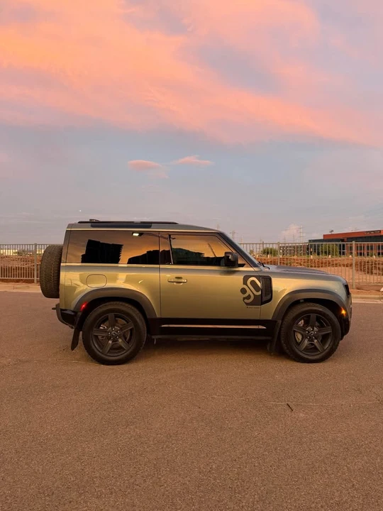 2022 Land Rover Defender L663 - Image 5 of 13